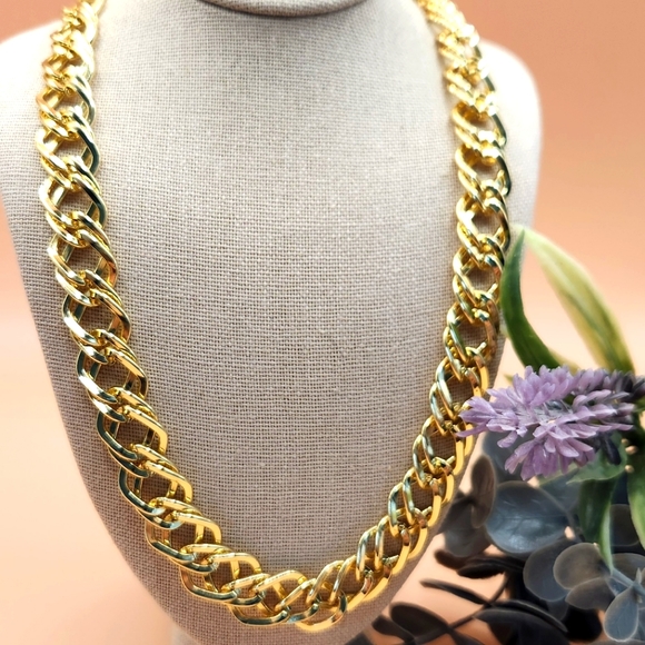 Women's 18k Gold Plated Chain Necklace - Picture 1 of 5